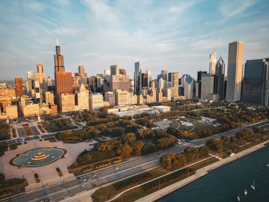 Best time to schedule a long distance move from Chicago